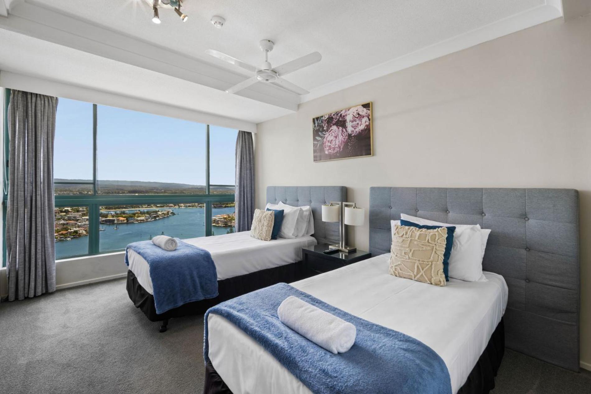 Apartment Crown Towers - Hosted By Coastal Letting