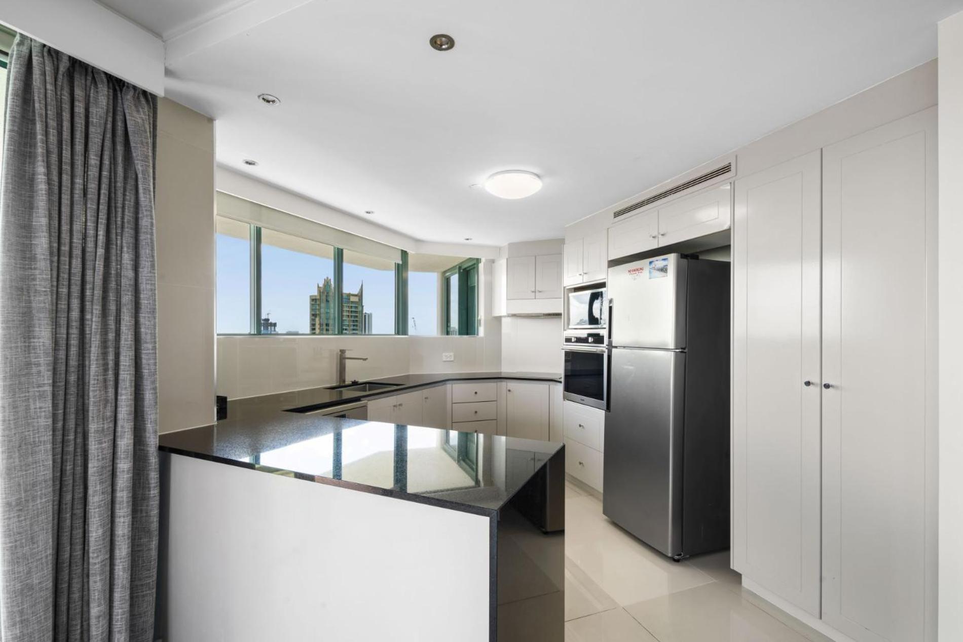Apartment Crown Towers - Hosted By Coastal Letting *